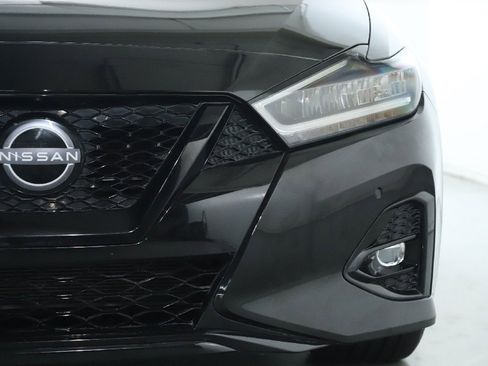 Certified 2023 Nissan Maxima SR w/ Sport Mat Group image 8