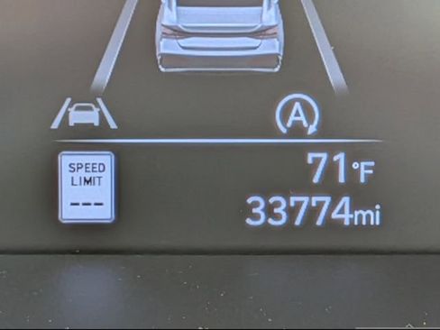 Used 2024 Hyundai Elantra SE image 30