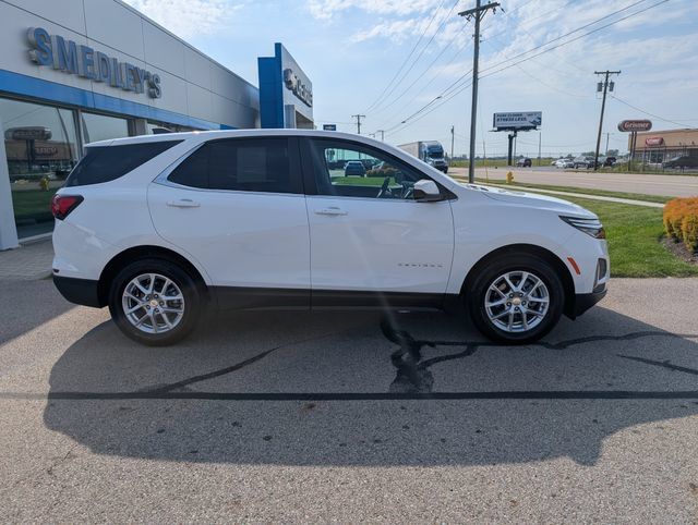 Used 2024 Chevrolet Equinox LT w/ LPO, Floor Liner Package FWD image 2