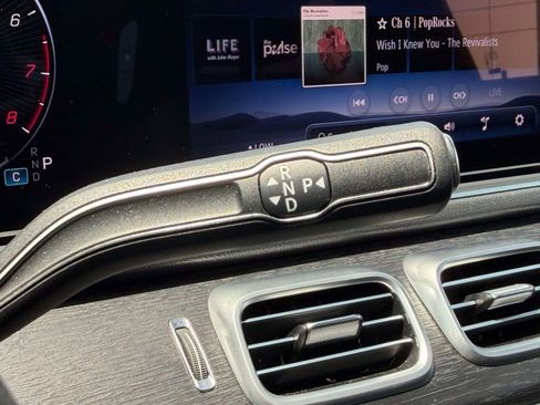 Used 2025 Mercedes-Benz GLE 350 4MATIC image 33
