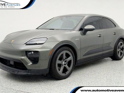 Used 2025 Porsche Macan Electric w/ Premium Package image 1