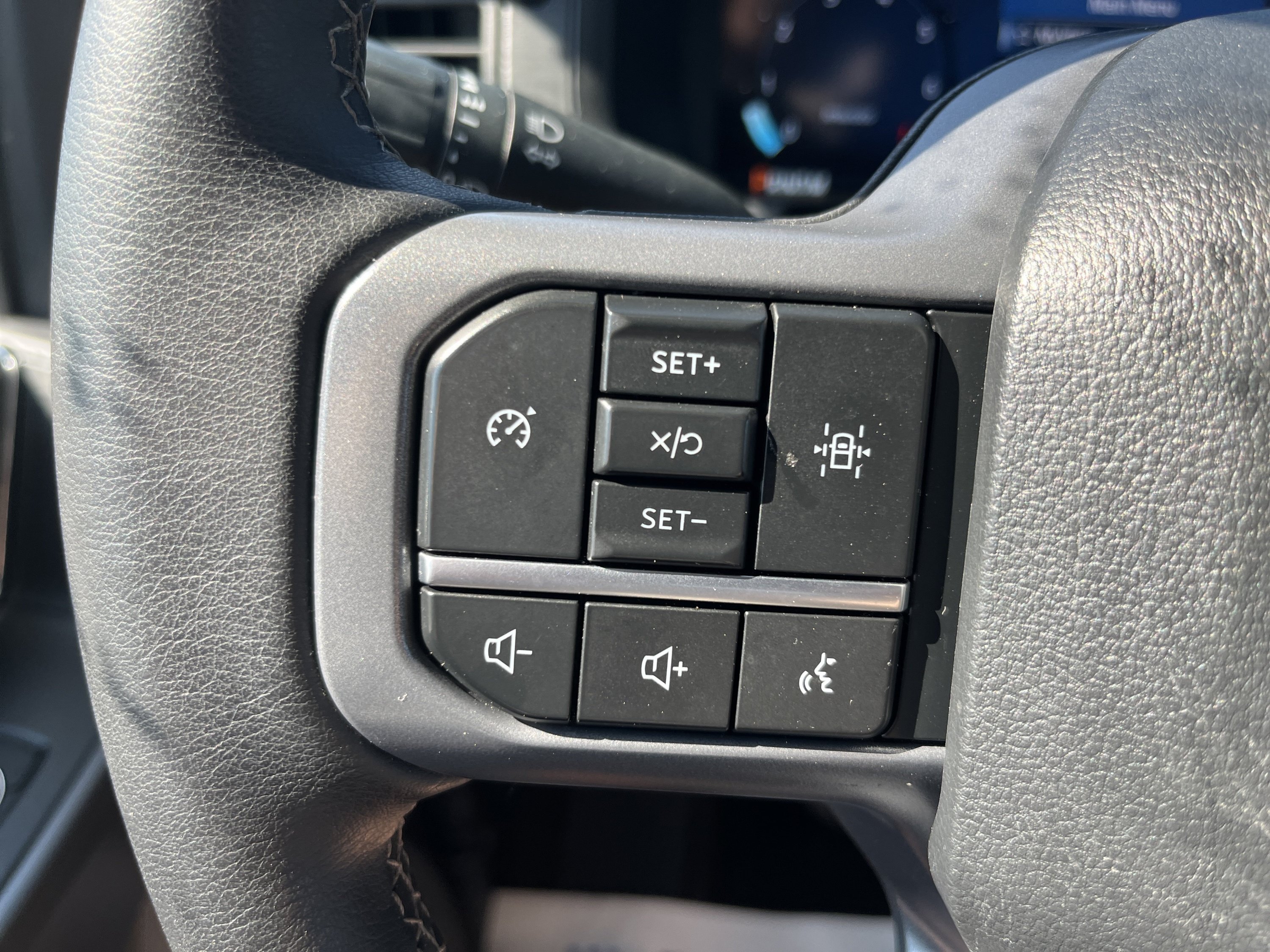 Used 2025 Ford F150 XLT w/ Equipment Group 301A Standard AWD/4WD image 16