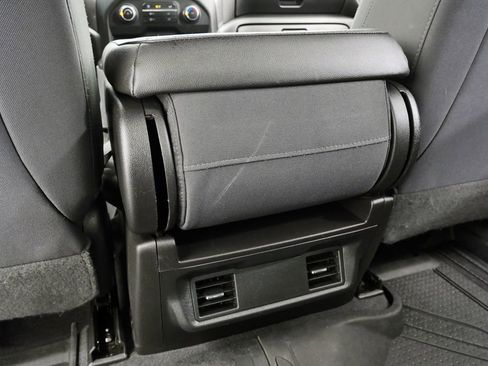 Used 2019 Chevrolet Silverado 1500 Custom w/ Custom Value Package AWD/4WD image 19