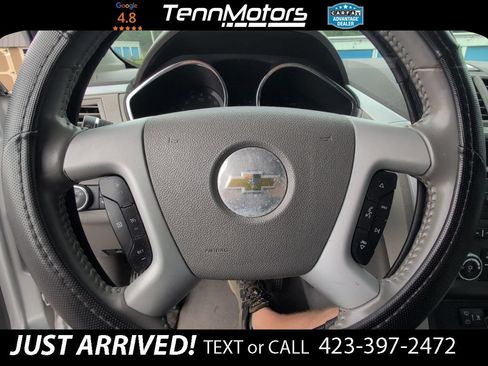 Used 2011 Chevrolet Traverse LT w/ LPO, 'HIT The Road' Package FWD image 18