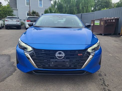 Used 2025 Nissan Sentra SR FWD image 2