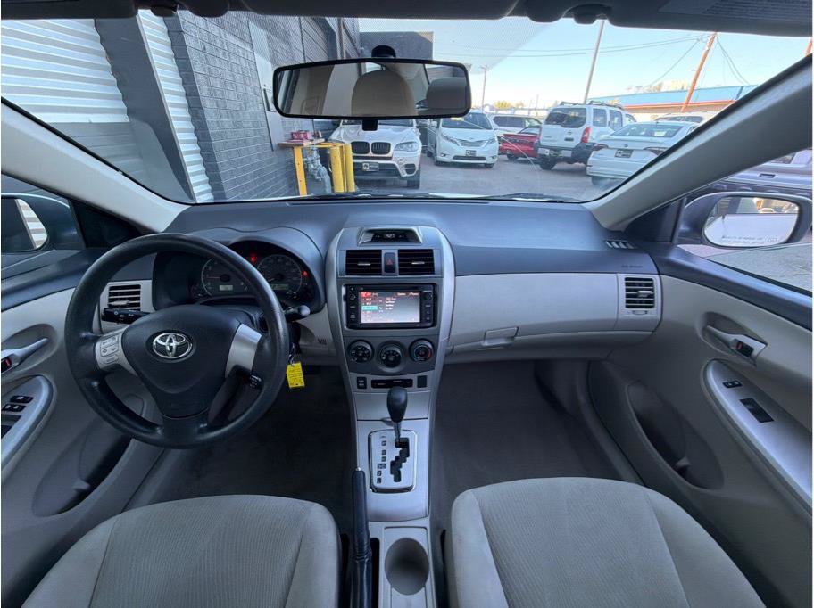 Used 2013 Toyota Corolla LE FWD image 13