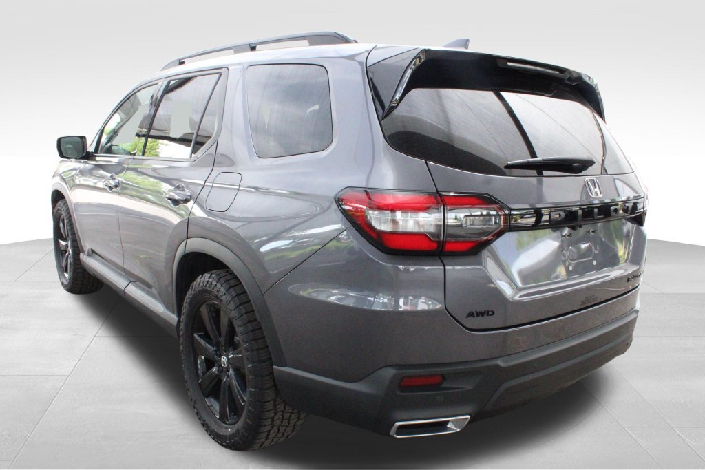 Used 2025 Honda Pilot Black Edition image 15