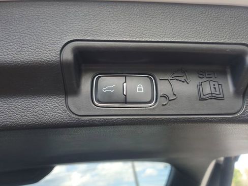 Certified 2023 Ford Explorer XLT AWD/4WD image 9