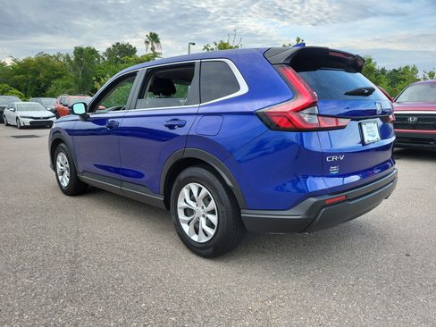 Used 2025 Honda CR-V LX image 4