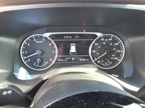 Used 2023 Nissan Rogue SV FWD image 16