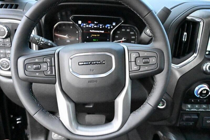 Used 2022 GMC Sierra 3500 Denali w/ Denali Ultimate Package AWD/4WD image 28