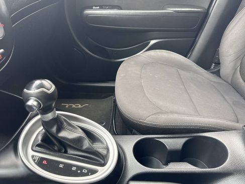Used 2015 Kia Soul FWD image 32