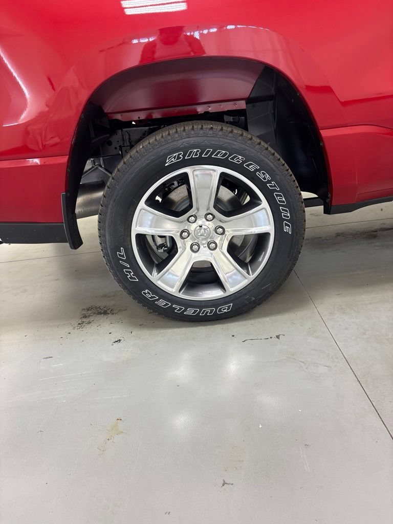 New 2026 RAM 1500 Express AWD/4WD image 29