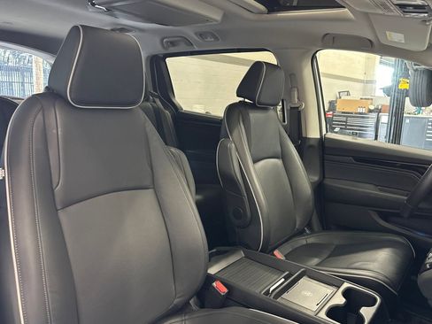 Used 2025 Honda Odyssey Touring image 30