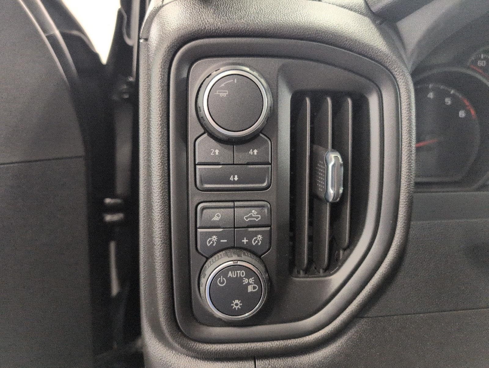 Used 2024 Chevrolet Silverado 2500 Custom w/ Custom Value Package AWD/4WD image 10