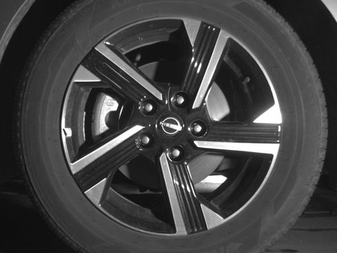 Used 2025 Nissan Sentra SV FWD image 12