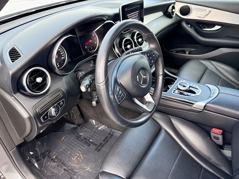 Used 2019 Mercedes-Benz GLC 300 image 25