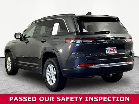 Used 2023 Jeep Grand Cherokee Laredo AWD/4WD image 4