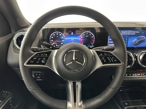 New 2026 Mercedes-Benz GLB 250 4MATIC image 12