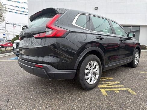 Used 2023 Honda CR-V LX image 5