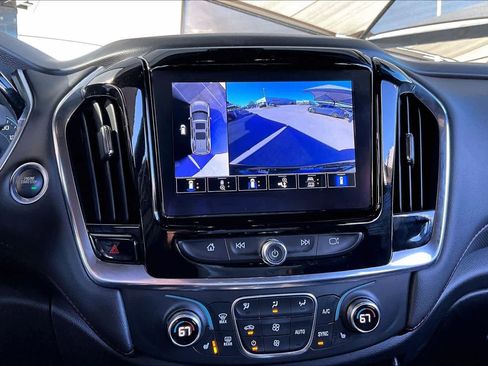 Used 2024 Chevrolet Traverse RS image 30