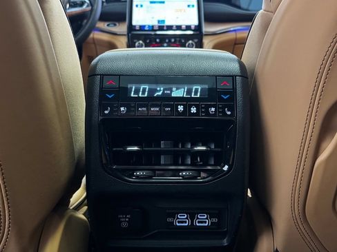 Certified 2023 Jeep Grand Cherokee L Summit AWD/4WD image 11