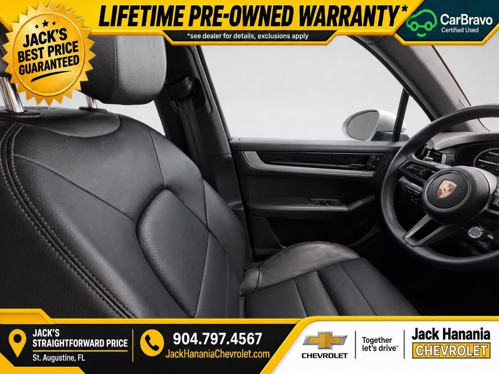 Used 2024 Porsche Cayenne AWD/4WD image 15