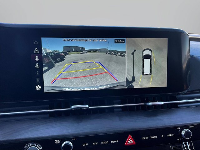 Certified 2023 Kia Carnival SX FWD image 17