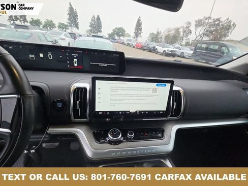 Used 2025 Ford Expedition Max Platinum AWD/4WD image 6