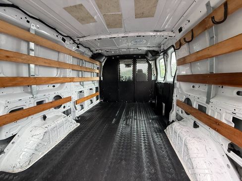 Used 2019 Ford Transit 250 130 Low Roof w/ Exterior Upgrade Package RWD image 5