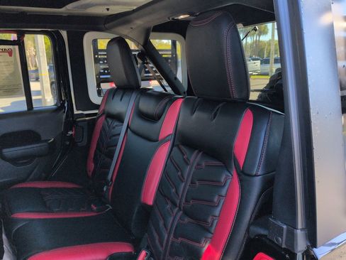 Certified 2024 Jeep Wrangler Unlimited Rubicon image 13