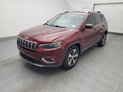 Used 2019 Jeep Cherokee Limited w/ Technology Group FWD image 2
