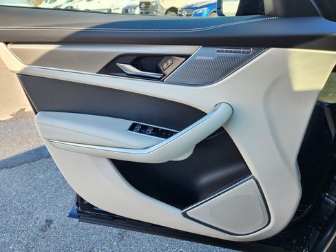 Certified 2025 Jaguar F-PACE R-Dynamic S image 25