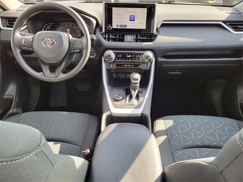 Used 2025 Toyota RAV4 XLE image 2