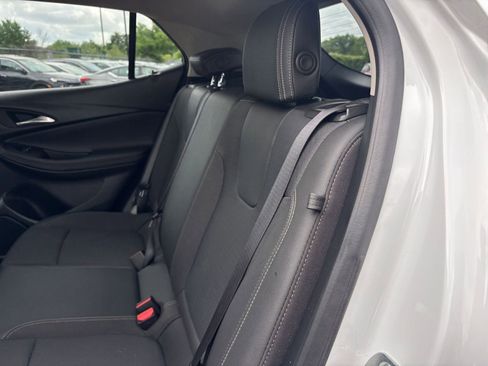 Used 2025 Buick Encore GX Preferred FWD image 24