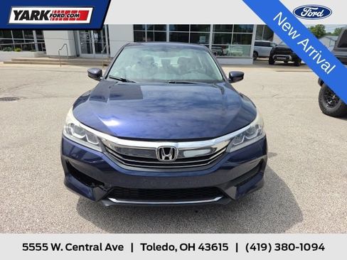 Used 2017 Honda Accord LX image 1