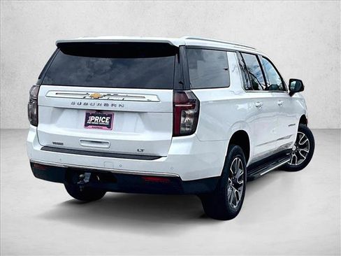 Used 2023 Chevrolet Suburban LT w/ LT Signature Plus Package RWD image 2