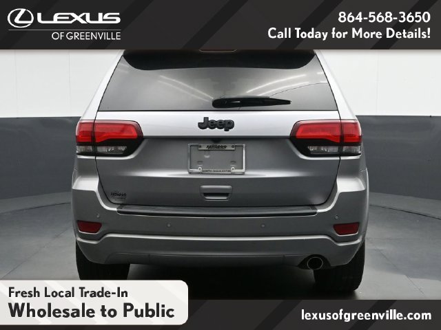Used 2020 Jeep Grand Cherokee Altitude RWD image 3
