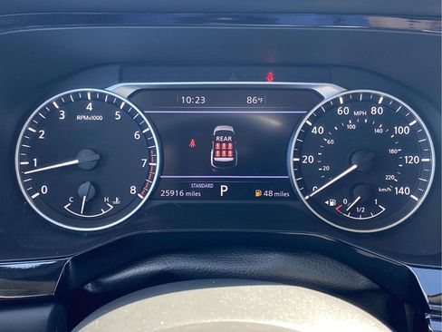 Used 2025 Nissan Pathfinder SL FWD image 25