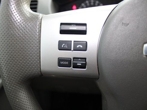 Used 2015 Nissan Frontier SV RWD image 25