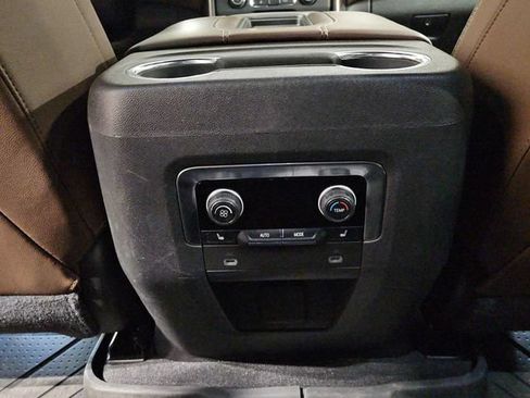 Used 2021 Chevrolet Tahoe High Country w/ Premium Package AWD/4WD image 28