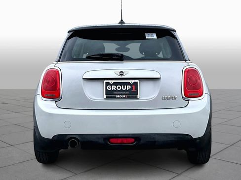 Used 2015 MINI Cooper 2-Door Hardtop image 5