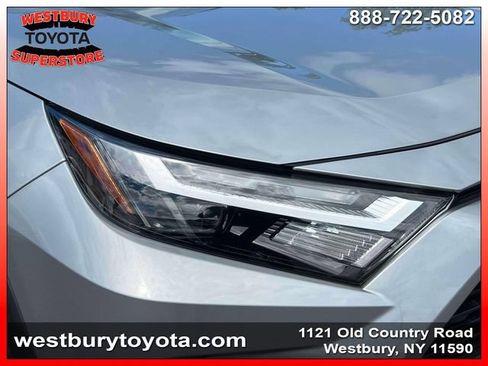 Used 2022 Toyota RAV4 XLE w/ Convenience Package AWD/4WD image 12