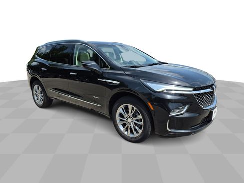 Used 2022 Buick Enclave Avenir w/ Avenir Technology Package AWD/4WD image 2