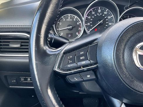 Used 2018 MAZDA CX-5 Touring w/ Preferred Equipment Package image 18