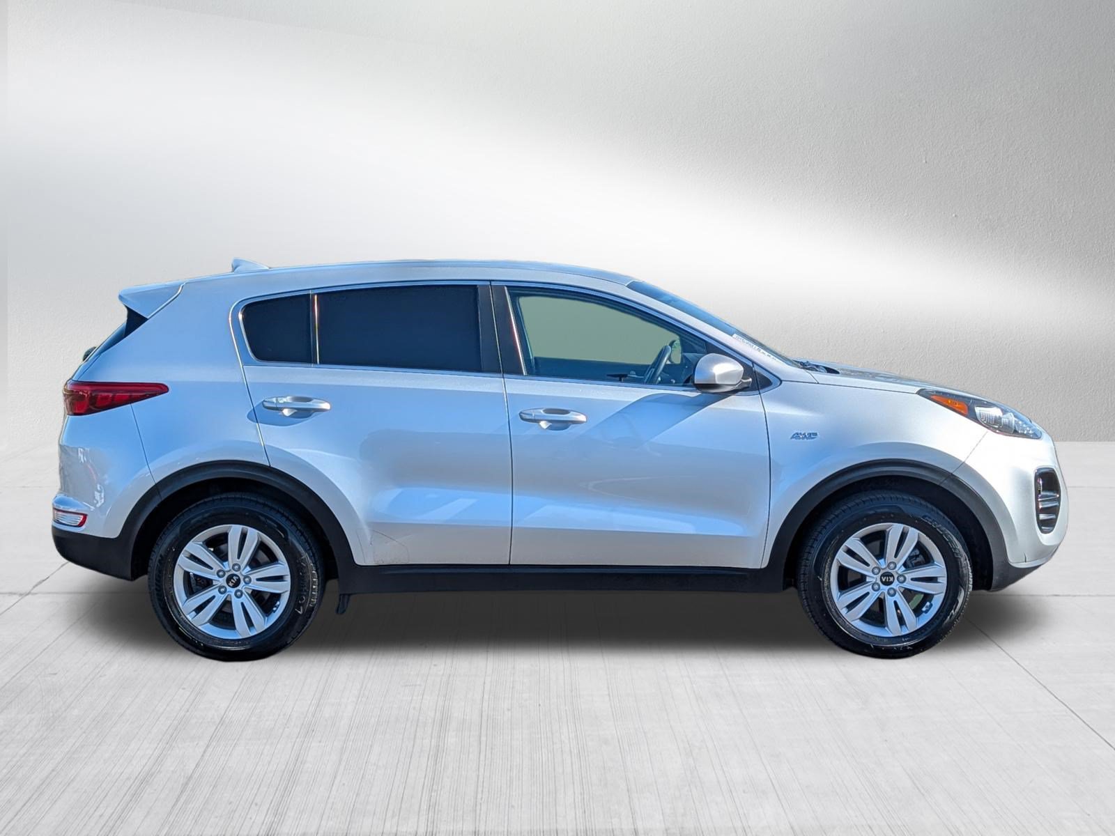 Used 2019 Kia Sportage LX AWD/4WD image 8