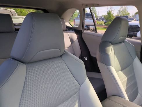 Used 2023 Toyota RAV4 Limited AWD/4WD image 7