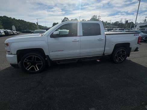 Used 2018 Chevrolet Silverado 1500 LT w/ All Star Edition AWD/4WD image 4