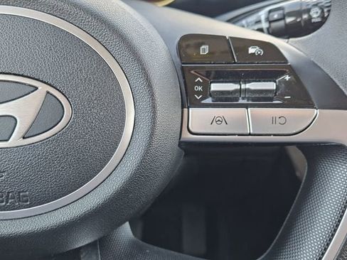 Used 2024 Hyundai Elantra SEL image 28