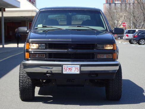 Used 1999 Chevrolet Tahoe 4WD 2-Door w/ Preferred Equipment Group image 2
